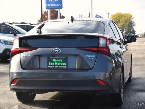 Used 2022 Toyota Prius L Eco image 3