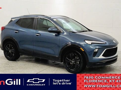 Used 2024 Buick Encore GX Sport Touring image 1