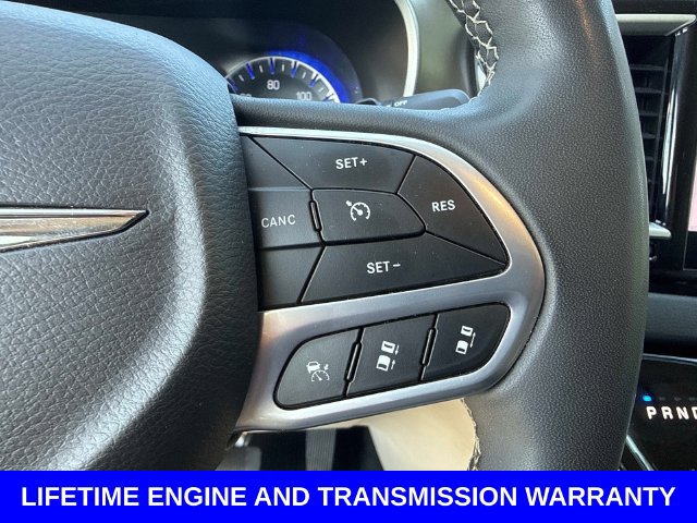 Used 2024 Chrysler Pacifica Touring-L FWD image 31