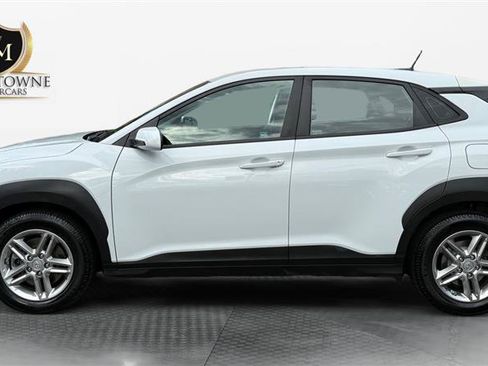 Used 2021 Hyundai Kona SE AWD/4WD image 2