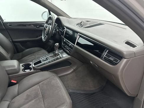 Used 2021 Porsche Macan AWD/4WD image 26