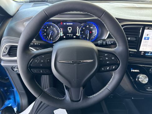 New 2026 Chrysler Pacifica Select w/ S Appearance Package image 18