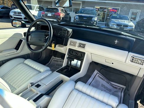 Used 1990 Ford Mustang LX image 27