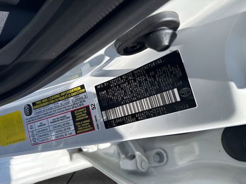Used 2023 Toyota Camry SE FWD image 33