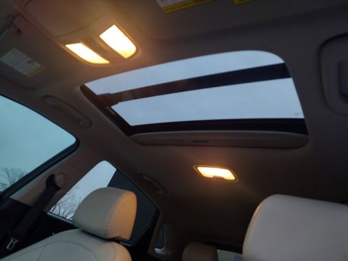 Used 2023 Hyundai Kona Limited image 5