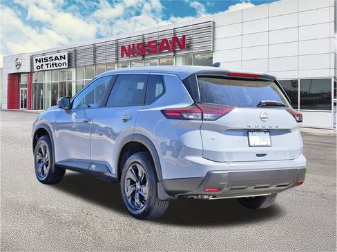 New 2026 Nissan Rogue SV FWD image 6