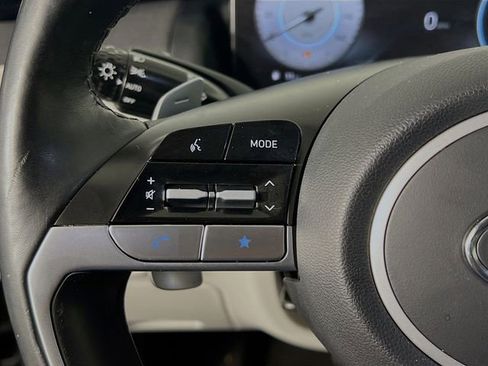 Used 2022 Hyundai Tucson Limited image 17