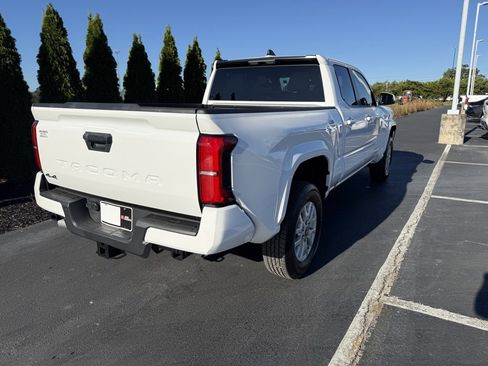 Used 2024 Toyota Tacoma SR5 image 2