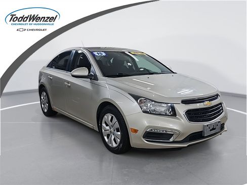 Used 2015 Chevrolet Cruze LT image 1