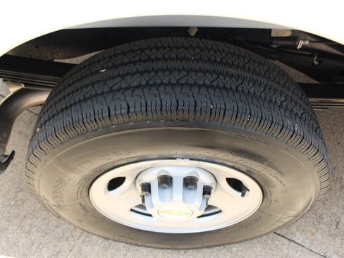 Used 2025 Chevrolet Express 3500 LS RWD image 27