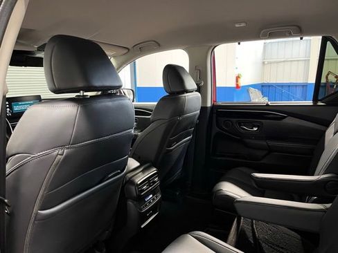 Used 2024 Honda Pilot EX-L image 16