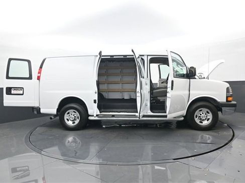 Used 2024 Chevrolet Express 2500 w/ Driver Convenience Package image 28