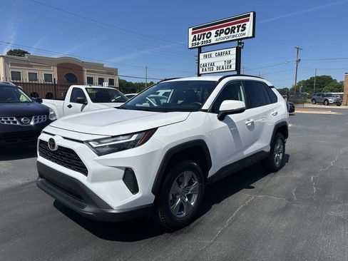 Used 2024 Toyota RAV4 XLE image 1