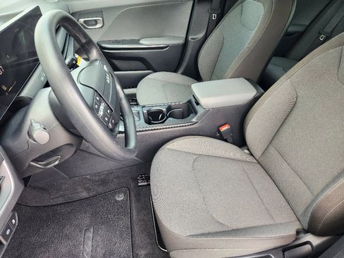 New 2025 Kia K4 LXS image 9