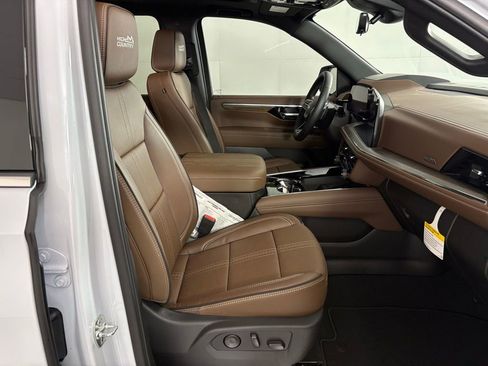New 2026 Chevrolet Suburban High Country w/ Sun And Tow Package AWD/4WD image 55