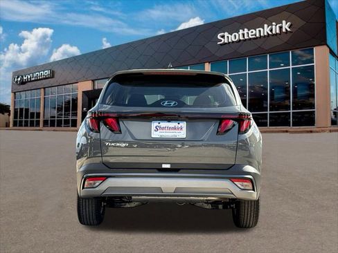 New 2026 Hyundai Tucson SE image 7