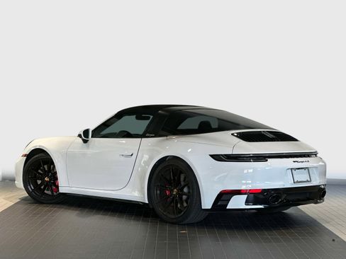 Certified 2022 Porsche 911 Targa 4S image 3