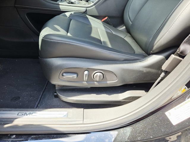 Certified 2023 GMC Acadia SLT w/ Elevation Edition FWD image 33