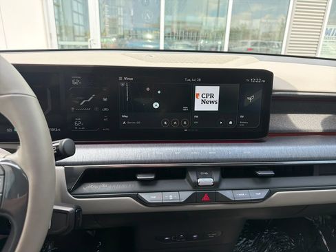 Used 2024 Kia EV9 Land AWD/4WD image 18