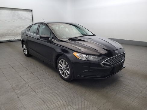 Used 2017 Ford Fusion SE image 13