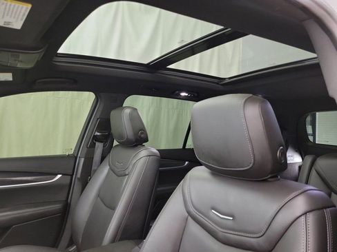 Certified 2024 Cadillac XT6 Sport w/ LPO, Onyx Lite Package AWD/4WD image 9