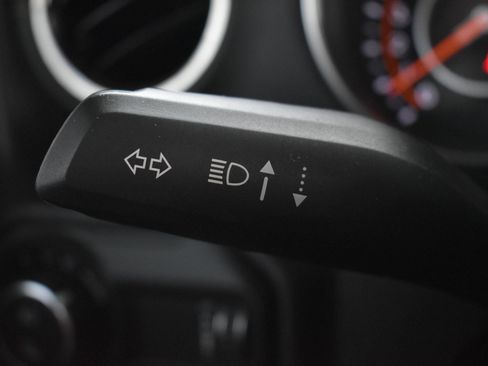 Used 2023 Jeep Gladiator Overland image 18