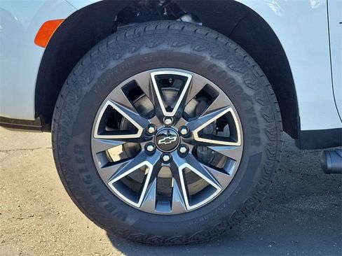 Certified 2022 Chevrolet Tahoe Z71 w/ Luxury Package image 33