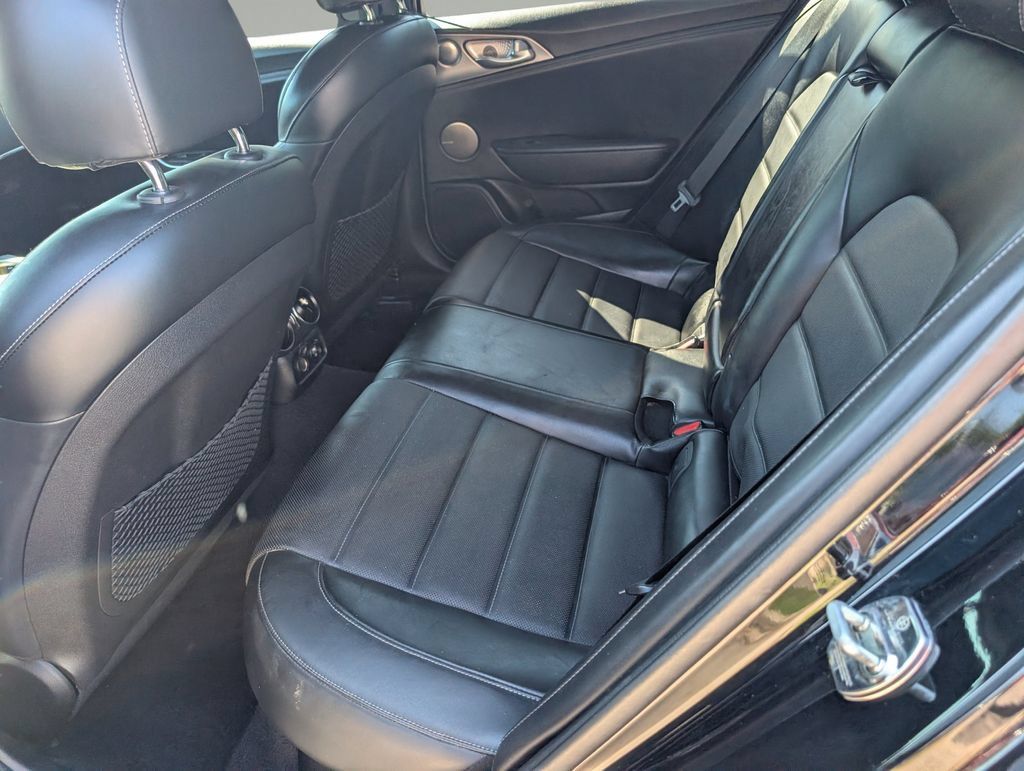 Used 2019 Kia Stinger GT2 AWD/4WD image 14