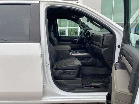 Used 2025 Chevrolet Silverado 2500 ZR2 w/ LPO, Dark Essentials Package AWD/4WD image 39