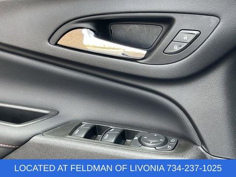 Used 2023 Chevrolet Equinox RS FWD image 22