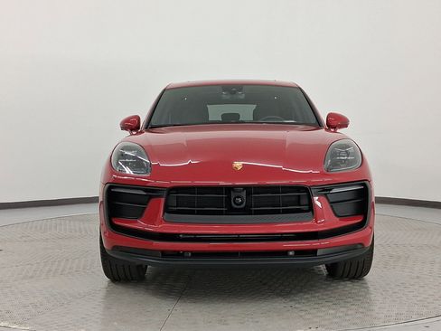Used 2026 Porsche Macan AWD/4WD image 10
