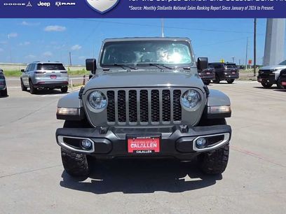 Used 2023 Jeep Gladiator Sport