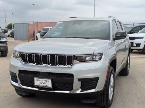 New 2025 Jeep Grand Cherokee L Laredo RWD image 7