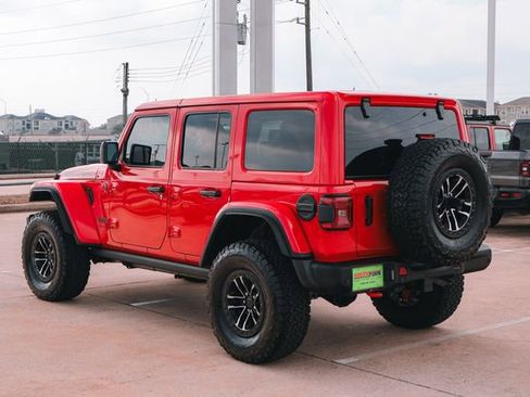 Used 2025 Jeep Wrangler Unlimited Rubicon image 5