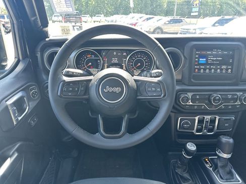 Used 2023 Jeep Wrangler Unlimited Sport AWD/4WD image 2