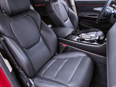 Certified 2026 Genesis GV70 2.5T image 14