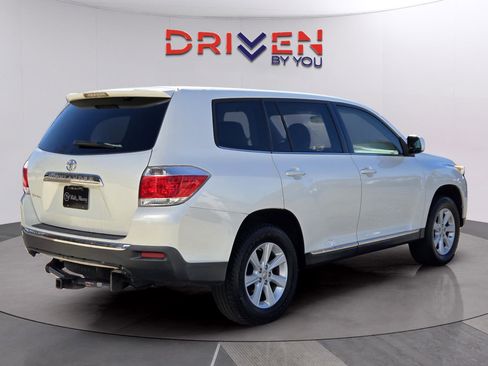 Used 2013 Toyota Highlander FWD image 5