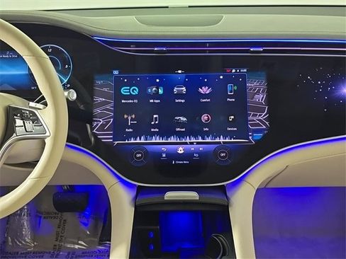 Used 2023 Mercedes-Benz EQS 580 4MATIC SUV image 19