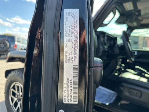 Used 2024 Jeep Wrangler Rubicon w/ Convenience Group image 41