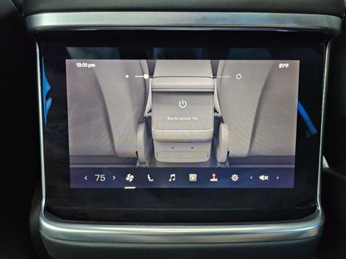 Used 2022 Tesla Model X image 59