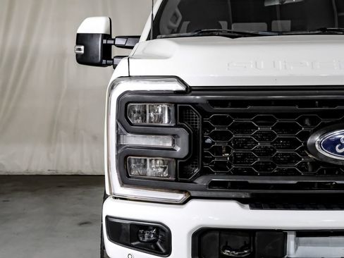 Used 2023 Ford F350 Lariat w/ Lariat Ultimate Package AWD/4WD image 41