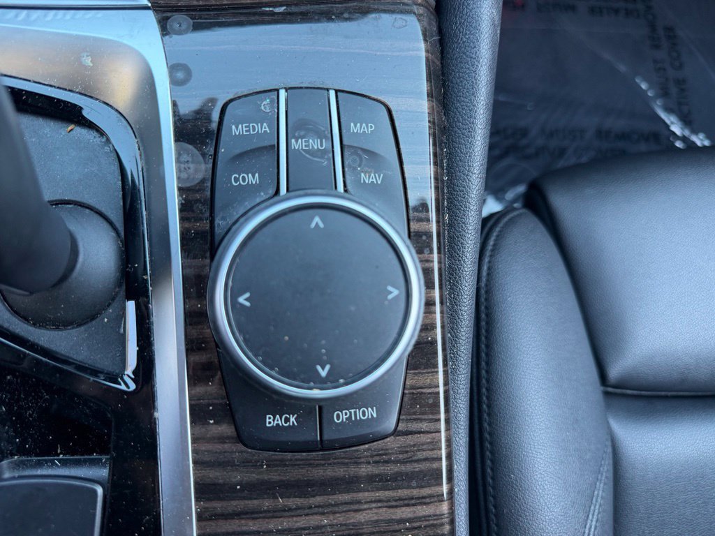 Used 2020 BMW 530i w/ Convenience Package RWD image 25