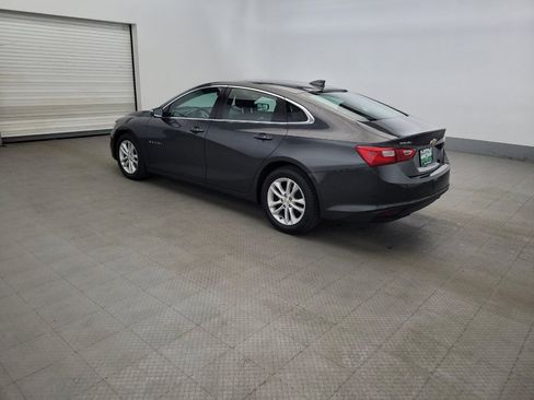 Used 2018 Chevrolet Malibu LT FWD image 3