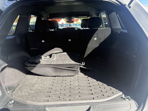 Used 2018 Jeep Grand Cherokee Laredo image 22