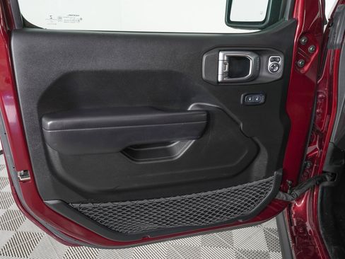 Used 2021 Jeep Wrangler Willys image 13