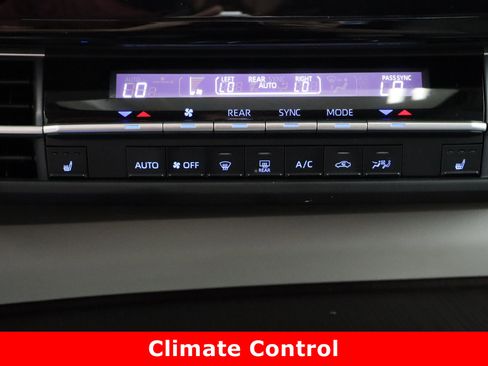 Certified 2021 Toyota Sienna XLE image 20