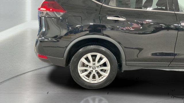 Used 2020 Nissan Rogue SV AWD/4WD image 25