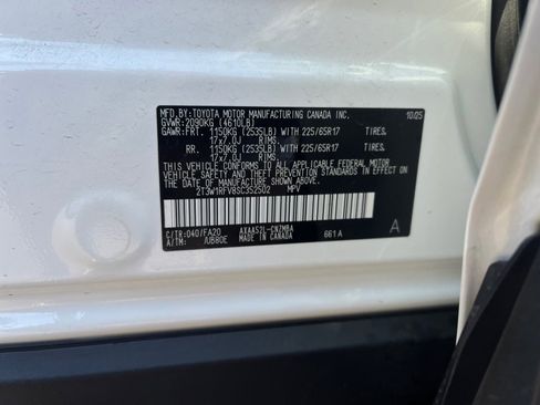 Used 2025 Toyota RAV4 XLE w/ Convenience Package FWD image 39