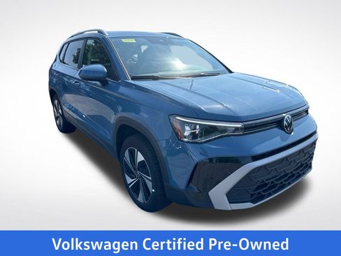 Certified 2025 Volkswagen Taos SE AWD/4WD image 8