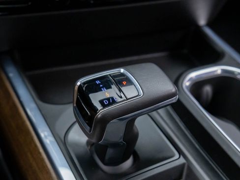 Used 2022 Chevrolet Silverado 1500 High Country w/ Z71 Off-Road Package image 30